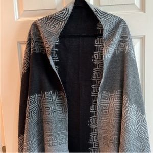 Wrap/Scarf, Geometric, Symmetrical Pattern, Shades of Gray with black